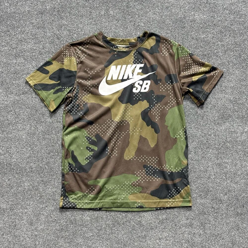 Nike SB Shirt Boys Youth XL Green Camo Logo Graphic T-Shirt Skateboarding